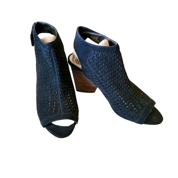 Vince Camuto Black Suede Leather Perforated Leather 3" Block Heel Peep Toe 7.5 - Picture 3 of 7